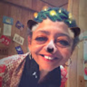 Meet your Posher, Valerie y.